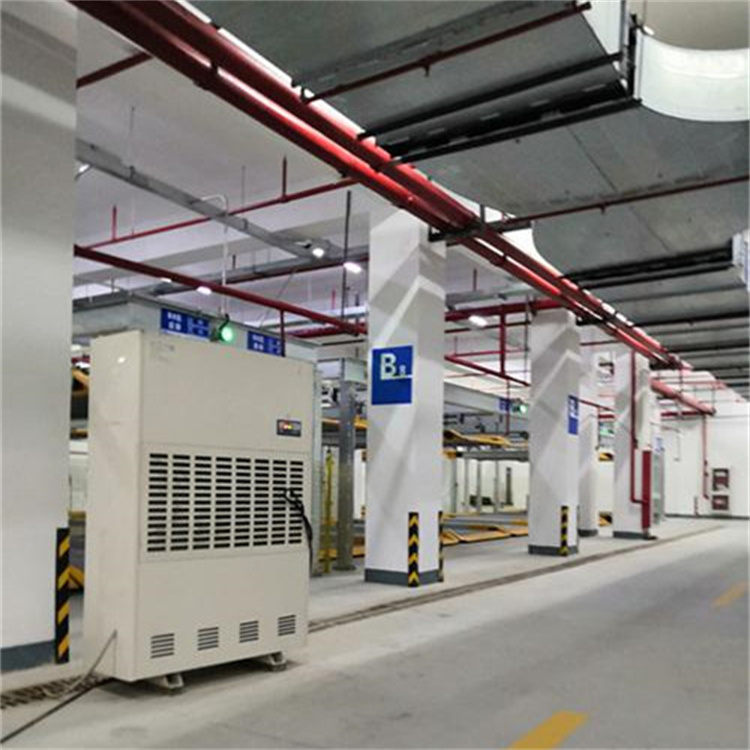 泳池如何防潮？