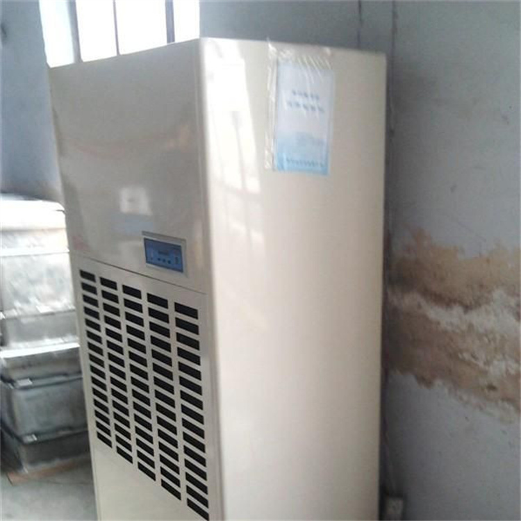 阜新雨季有效避免湿度过高？配置杭州井泉环保科技有限公司生产的杭井牌：CFZ-15／S 380V／50Hz 除湿量15kg／h抽湿机来控湿